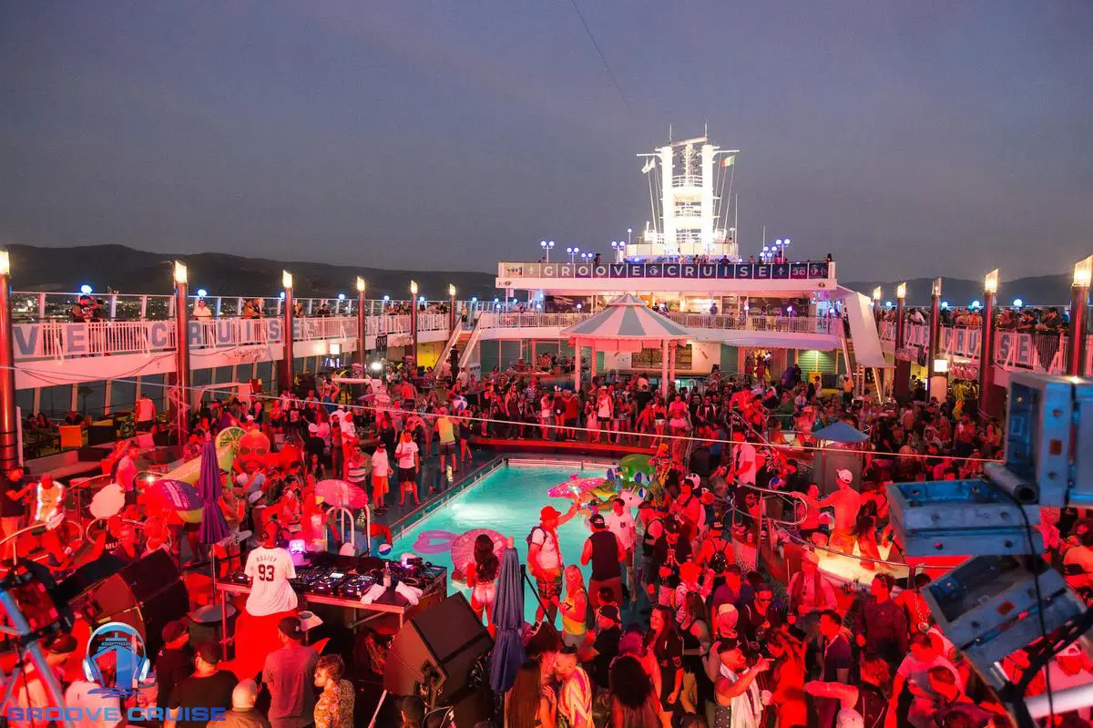 Groove Cruise