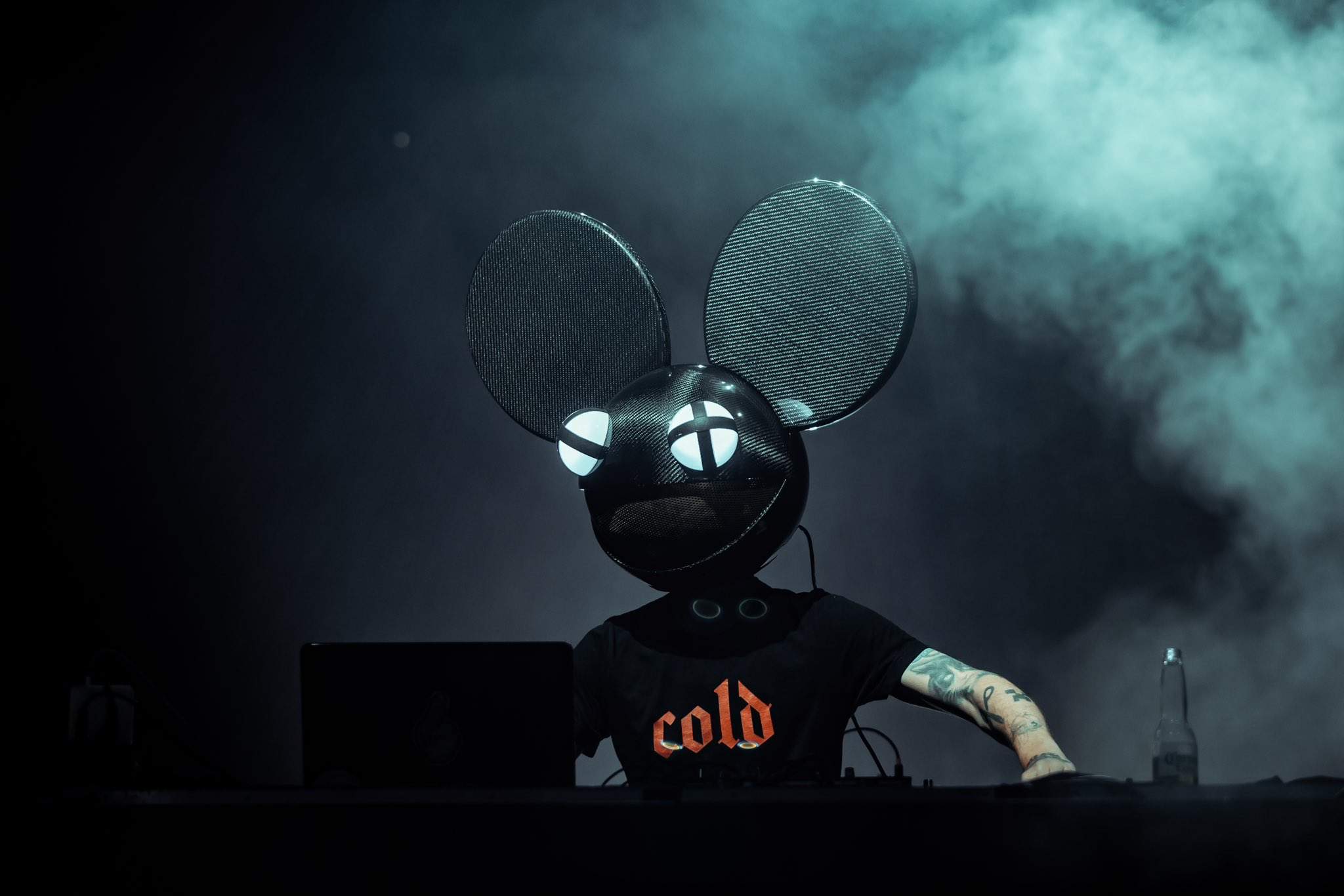 Deadmau5 Wallpaper Red