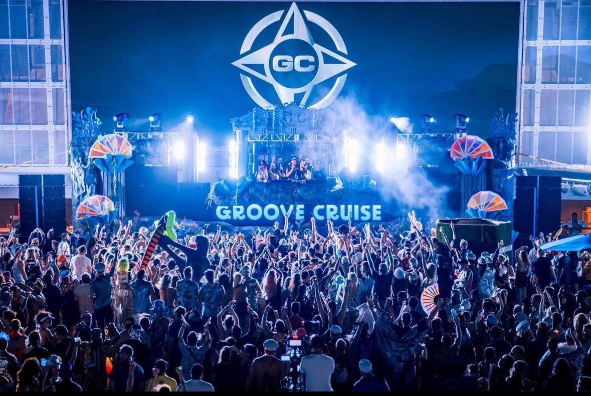 groove cruise themes