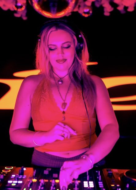 Kyliente playing at Bauhaus in Las Vegas.