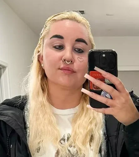 Amanda Bynes shares photo from the studio as she teases a forthcoming EDM single